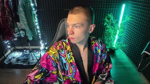 You can ask my name in pm online show from 10.31.25