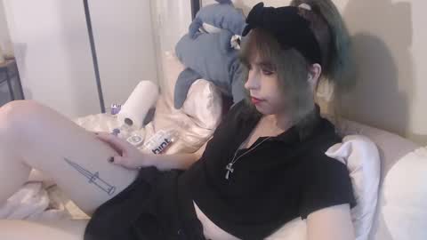 Yokai Girl online show from 12.04.24