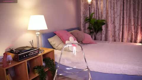 Snapshot of yokokoko__ chatting on 11.21.25 Yoko online show from 11.21.25