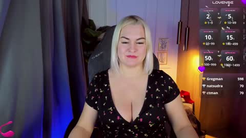 Snapshot of yolanda_kiss chatting on 02.03.25 Yolanda online show from 02.03.25