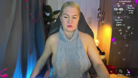 Snapshot of yolanda_kiss chatting on 02.15.25 Yolanda online show from 02.15.25