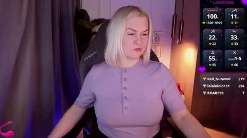 Snapshot of yolanda_kiss chatting on 02.25.25 Yolanda online show from 02.25.25