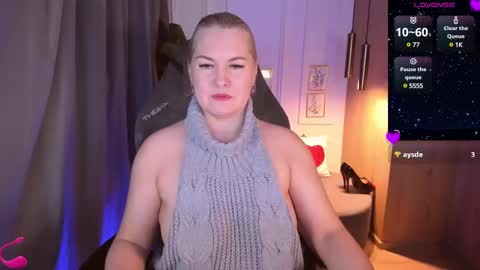 Snapshot of yolanda_kiss chatting on 02.27.25 Yolanda online show from 02.27.25