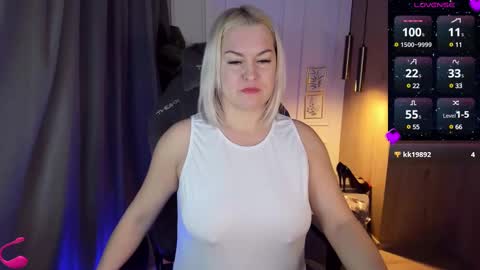 Snapshot of yolanda_kiss chatting on 03.01.25 Yolanda online show from 03.01.25