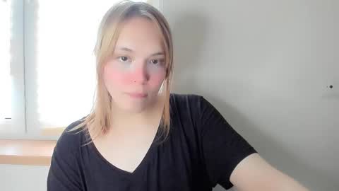 yomoyoo online show from 02.15.25