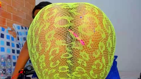 Snapshot of yonnsol_avril chatting on 03.10.25 yonnsol_avril online show from 03.10.25