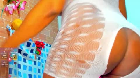 Snapshot of yonnsol_avril chatting on 11.15.25 yonnsol_avril online show from 11.15.25