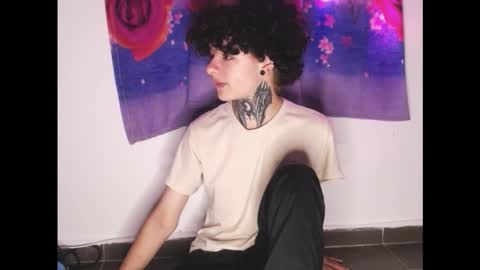 Snapshot of yoonbum_ chatting on 02.19.26 Little Mike Independent model online show from 02.19.26