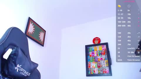 Snapshot of yosoy_enzo2020 chatting on 10.07.25 Enzo online show from 10.07.25