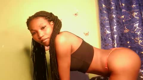 Snapshot of yosweetslut chatting on 03.28.26 Sweetkitty online show from 03.28.26