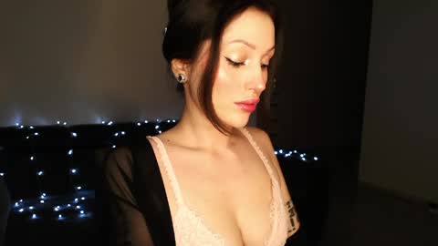 Sophie online show from 04.29.26