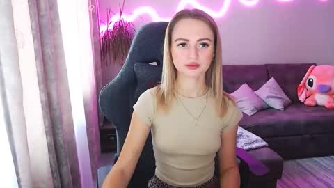 Bella online show from 10.22.25