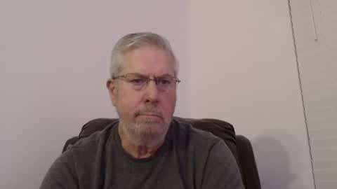 Snapshot of yougogirl_3 chatting on 02.01.25 Colorado Guy Straight online show from 02.01.25