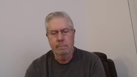 Snapshot of yougogirl_3 chatting on 02.01.25 Colorado Guy Straight online show from 02.01.25