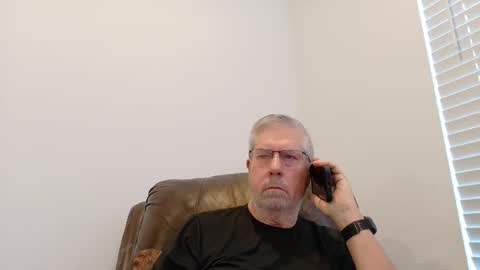 Snapshot of yougogirl_3 chatting on 02.05.25 Colorado Guy Straight online show from 02.05.25