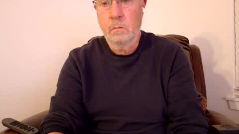 Snapshot of yougogirl_3 chatting on 03.05.25 Colorado Guy Straight online show from 03.05.25