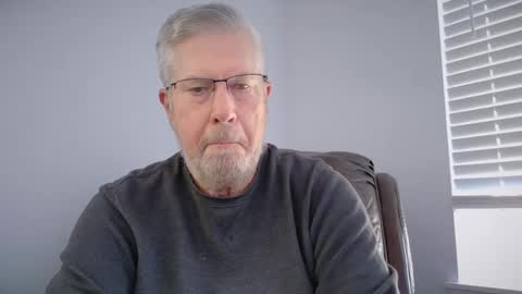 Snapshot of yougogirl_3 chatting on 03.08.25 Colorado Guy Straight online show from 03.08.25