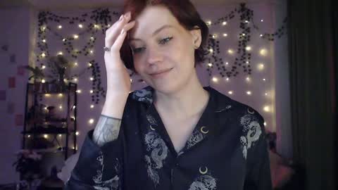 Snapshot of your_corvus chatting on 12.05.24 your_corvus online show from 12.05.24