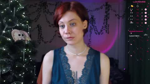 Snapshot of your_corvus chatting on 12.12.24 your_corvus online show from 12.12.24