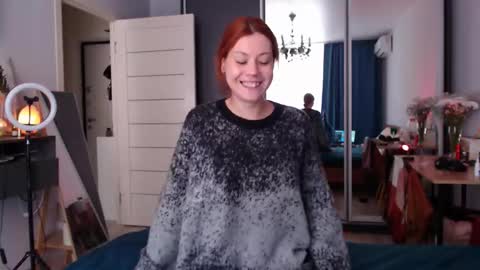 Snapshot of your_corvus chatting on 09.12.25 your_corvus online show from 09.12.25