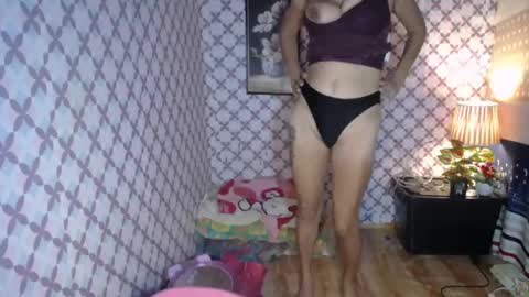 Snapshot of your_empress_woman chatting on 02.04.25 GRACE YOUR PLEASURE BB online show from 02.04.25