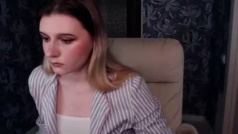 Snapshot of your_freya chatting on 07.23.26 Freya online show from 07.23.26