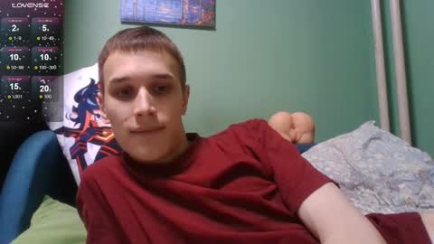 Snapshot of your_honeyy chatting on 12.19.25 Mark online show from 12.19.25