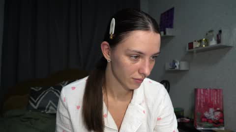 Snapshot of your_little_flexible_girl chatting on 01.03.25 Meri online show from 01.03.25