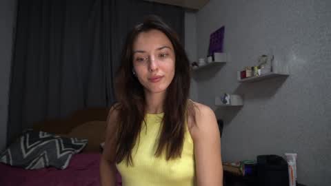 Snapshot of your_little_flexible_girl chatting on 01.26.25 Meri online show from 01.26.25