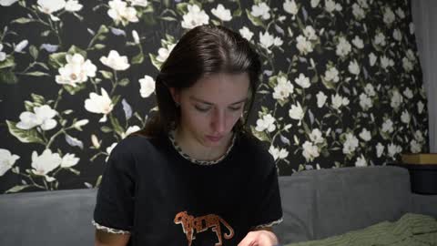 Snapshot of your_little_flexible_girl chatting on 02.08.25 Meri online show from 02.08.25