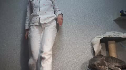 Snapshot of your_little_flexible_girl chatting on 02.24.25 Meri online show from 02.24.25