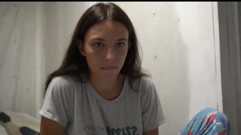 Snapshot of your_little_flexible_girl chatting on 10.08.25 Meri online show from 10.08.25