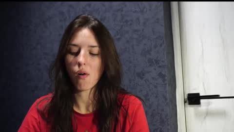 Snapshot of your_little_flexible_girl chatting on 10.29.25 Meri online show from 10.29.25