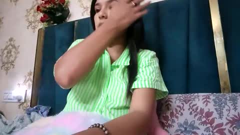 Snapshot of your_priya_77 chatting on 04.22.26 sonam online show from 04.22.26