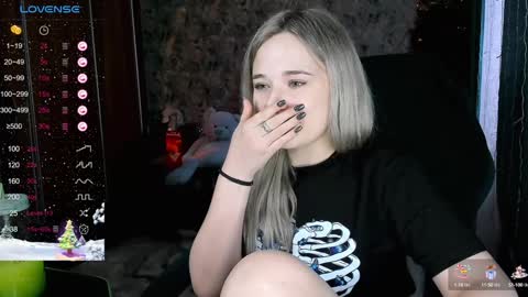 Molly online show from 01.08.25