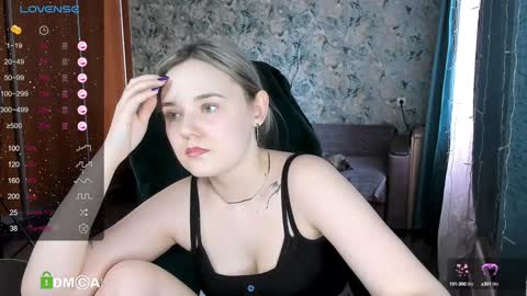 Molly online show from 02.06.25