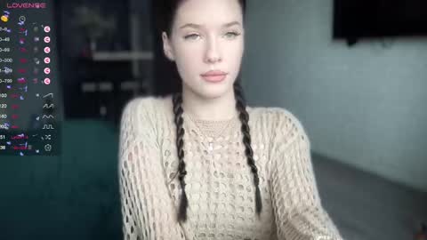 Snapshot of your_sweet_angel_ chatting on 02.11.25 Mia online show from 02.11.25