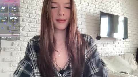 Snapshot of your_sweet_angel_ chatting on 01.19.26 Mia online show from 01.19.26