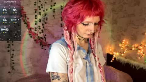 Snapshot of your_sweetpussy chatting on 05.16.26 Anya online show from 05.16.26