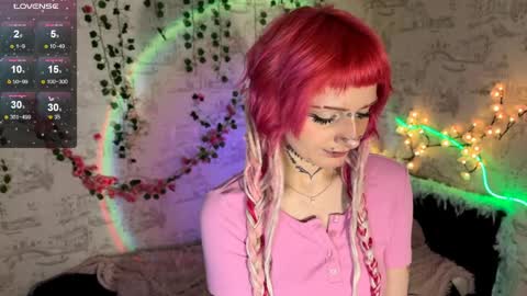 Snapshot of your_sweetpussy chatting on 05.17.26 Anya online show from 05.17.26