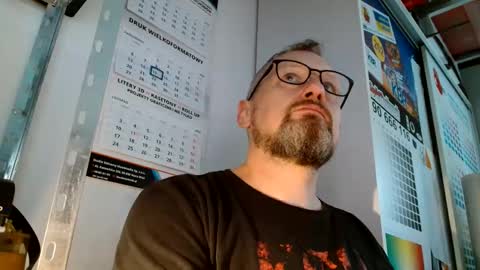 Snapshot of your_tipie chatting on 10.23.25 your_tipie online show from 10.23.25