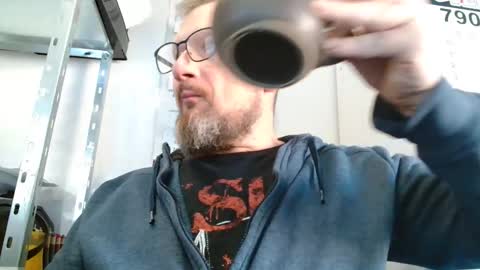 Snapshot of your_tipie chatting on 11.07.25 your_tipie online show from 11.07.25