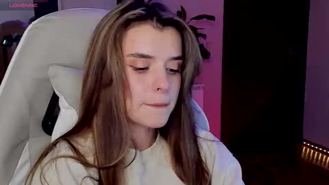 Anikka online show from 10.04.25