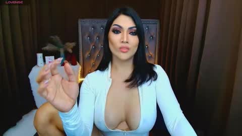 Snapshot of yourasiangoddess69 chatting on 02.25.26 Goddess online show from 02.25.26