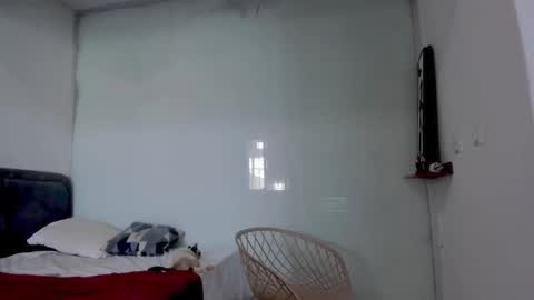 insta  yourboniee online show from 09.17.25