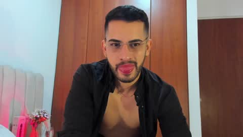 YOURBOYNEXTDOOR online show from 01.01.25