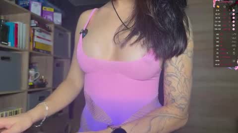 Mia online show from 11.08.25