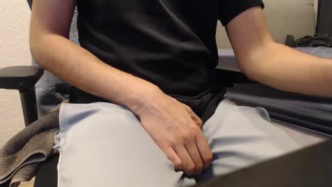 Snapshot of yourdirtysluboy chatting on 06.05.26 hornyedging online show from 06.05.26