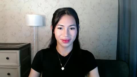 Snapshot of yourdreamgirlgwen chatting on 05.18.26 GWENI online show from 05.18.26