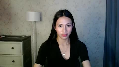 Snapshot of yourdreamgirlgwen chatting on 05.21.26 GWENI online show from 05.21.26